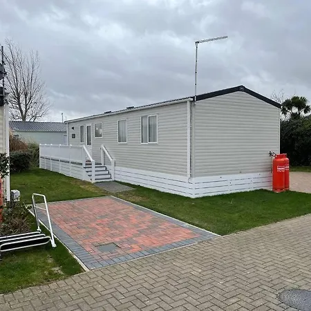 Mersea Villa West Mersea Exterior photo
