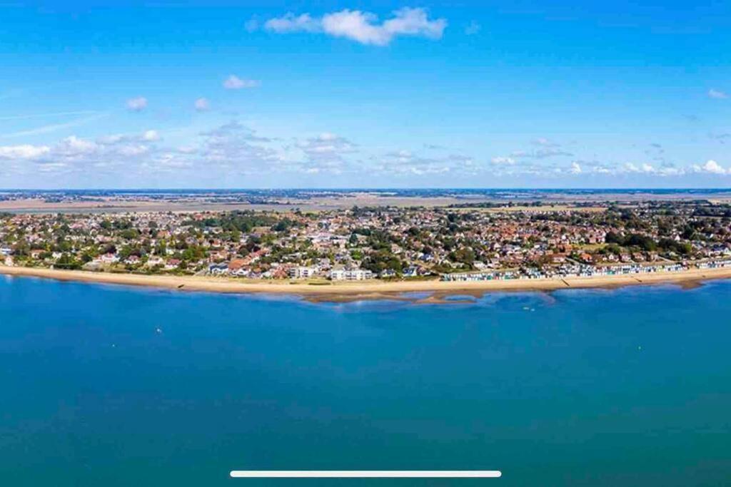 Mersea Villa